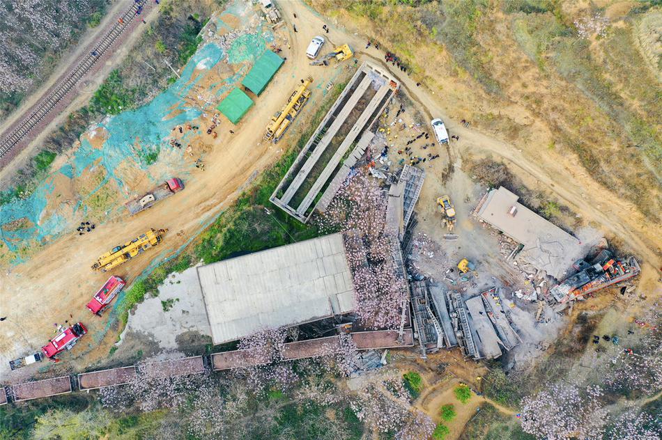 The stock market dropped slightly after news of a global supply chain issue