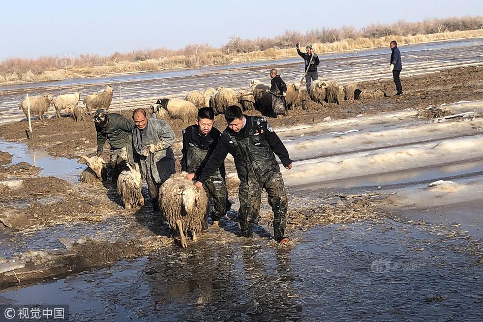 Doctors created a new surgical procedure that allows patients to recover from knee surgery faster