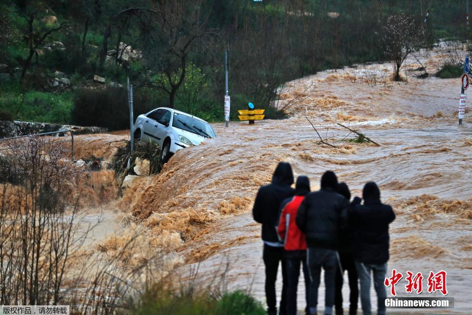 A fitness app that tracks water intake reached 1 million downloads