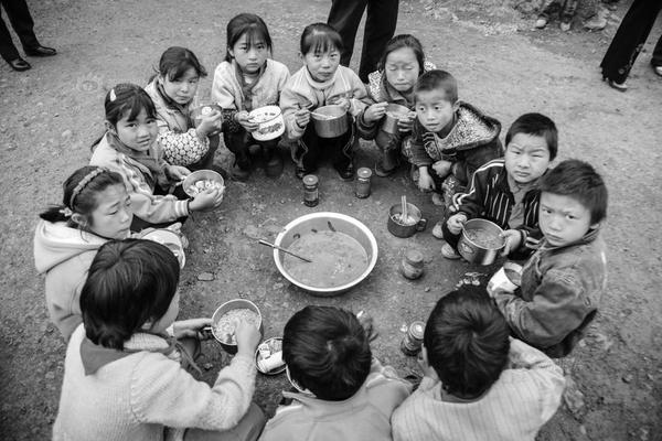 Research finds that playing board games improves social skills in children