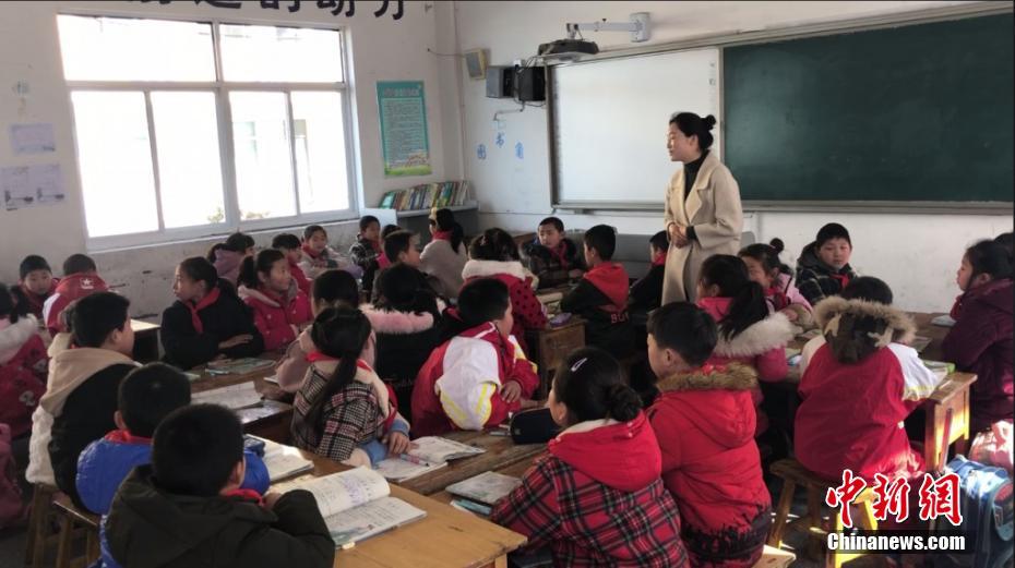 Local schools organized a cultural exchange program with schools abroad