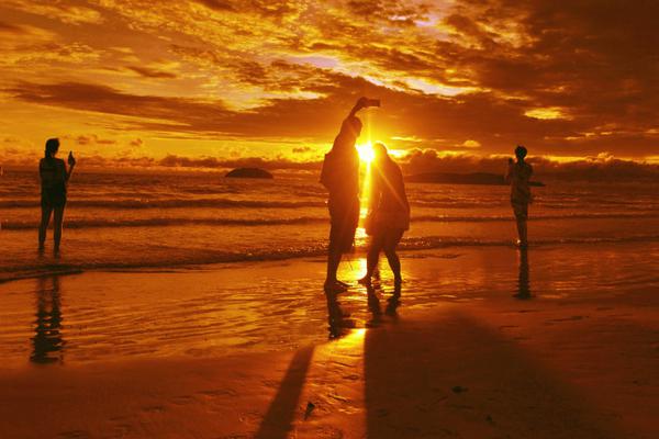 A new survey found that 85% of employees value work-life balance more than a high salary