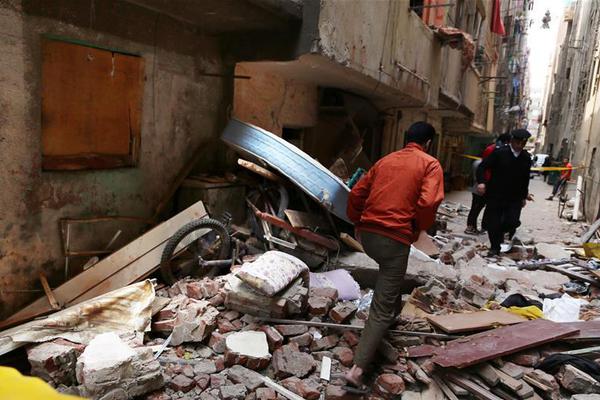 Local government plants 1000 trees to improve air quality in urban neighborhoods