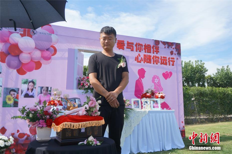 A farmers market added a section for local beekeepers to sell honey and beeswax products