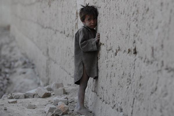 A supermarket chain started selling pre-packaged meal kits for two people at $10 each