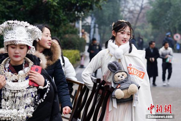 A fire department visited local elementary schools to teach fire safety to 300+ kids