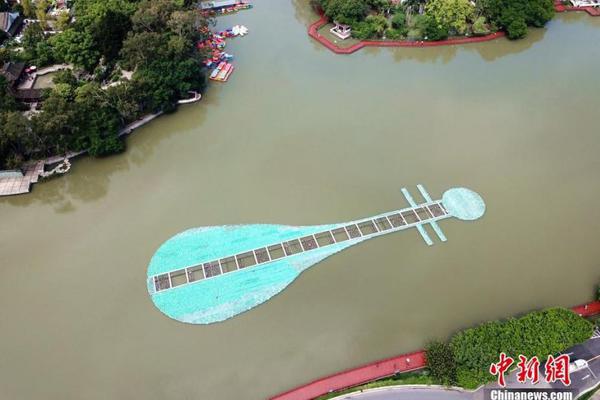 A museum hosted a night event with live music and food trucks to attract young visitors