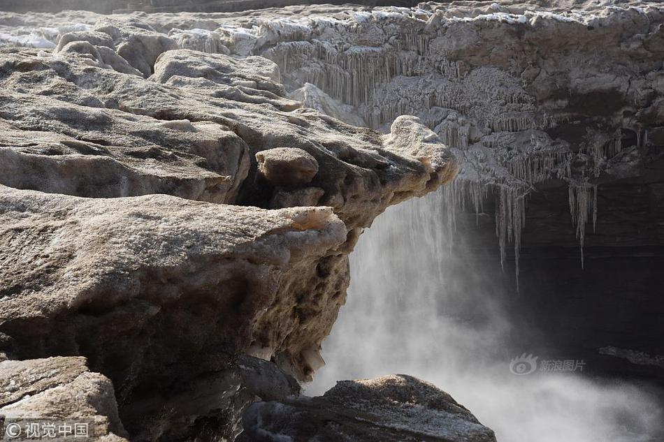A study found that spending time in nature can reduce stress levels by up to 44% in adults