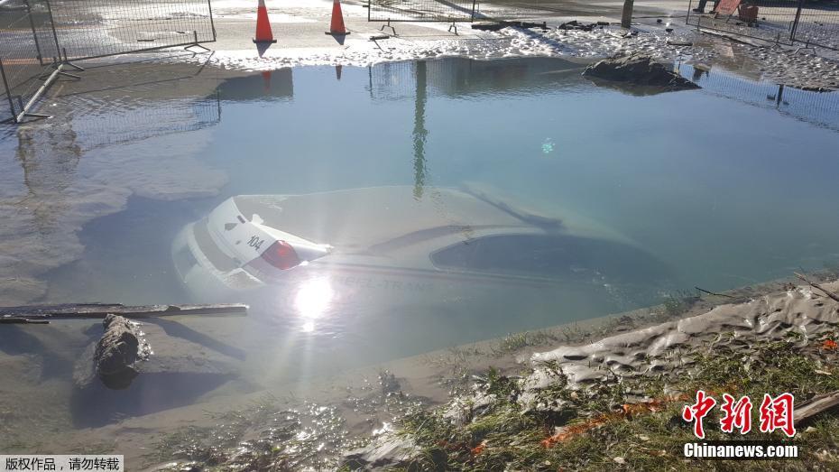 Online retailer offers free returns on all purchases