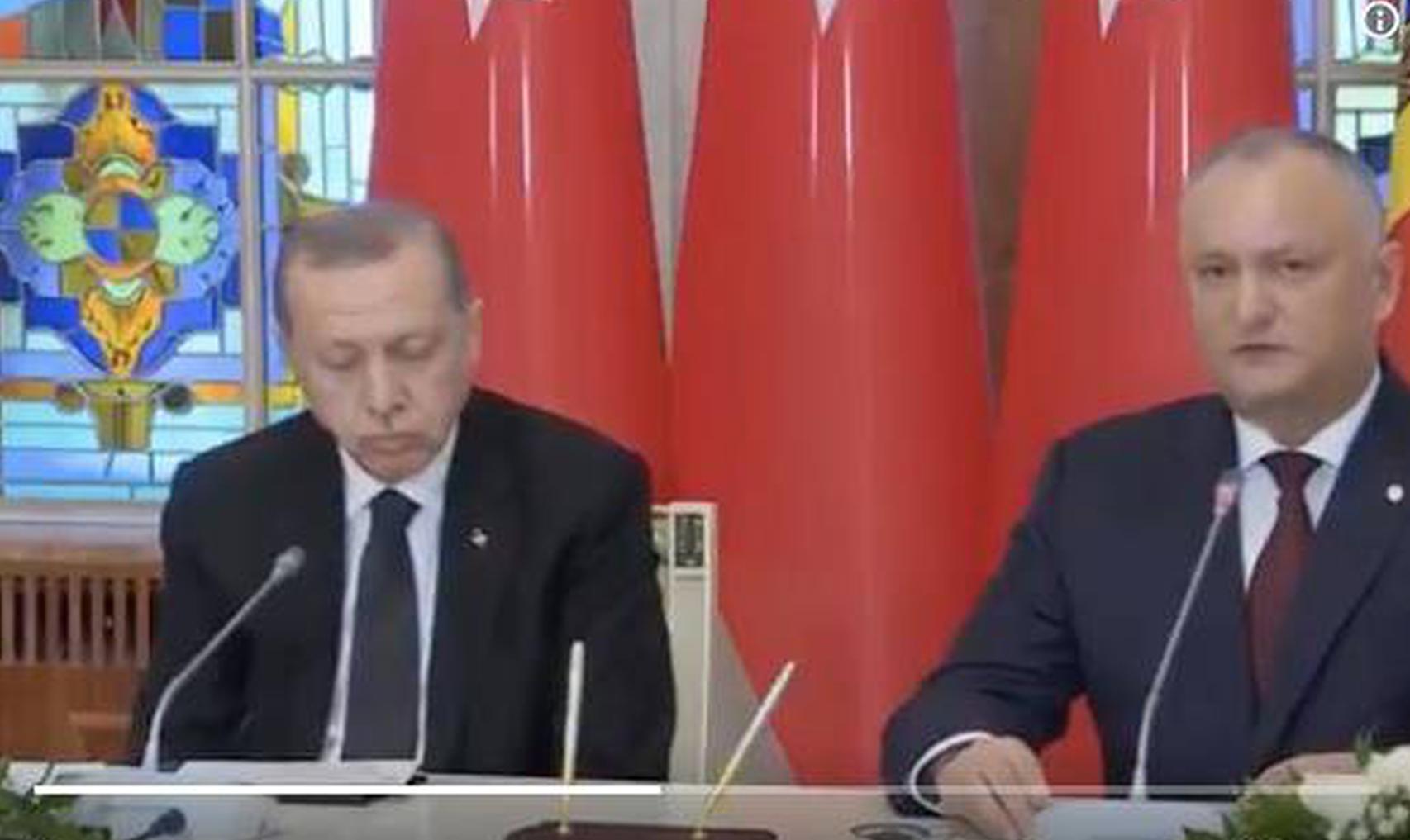 A famous singer released a new album that topped the charts