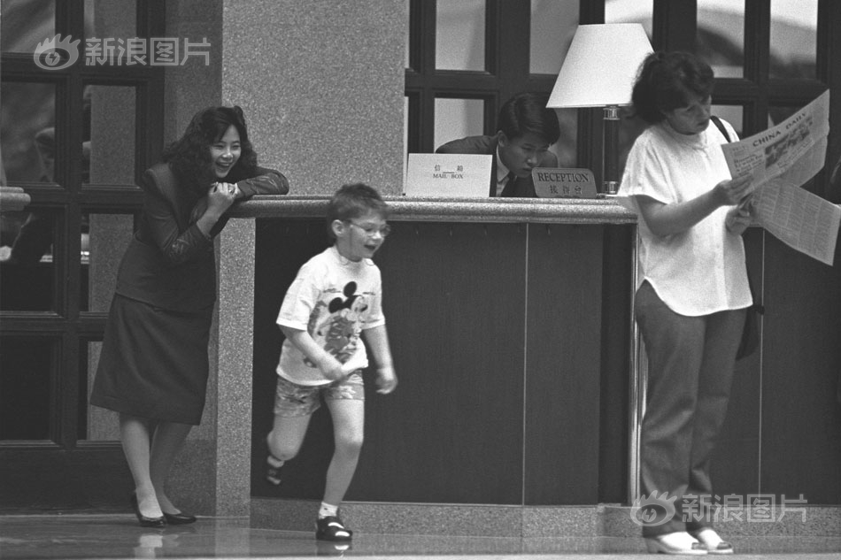 A museum displayed a rare collection of vintage cars from the 1920s and 1930s