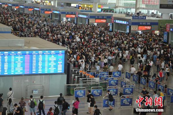 A software company offered a free trial of its program to attract new customers