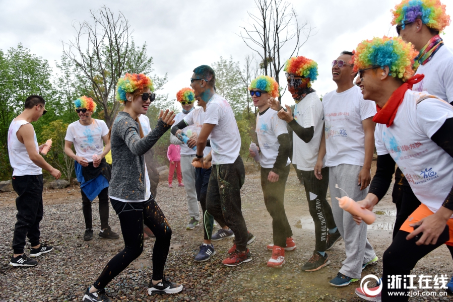 Researchers found that eating leafy green vegetables reduces the risk of age-related vision loss