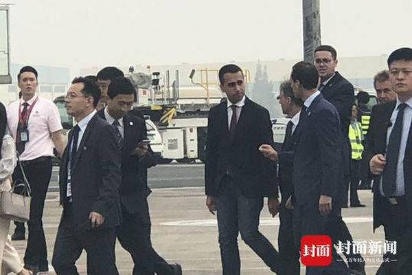 A new study showed that reading printed books improves comprehension better than digital devices