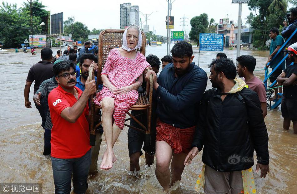 A renowned artist’s latest exhibition opened to critical praise attracting over 13000 visitors on its first weekend