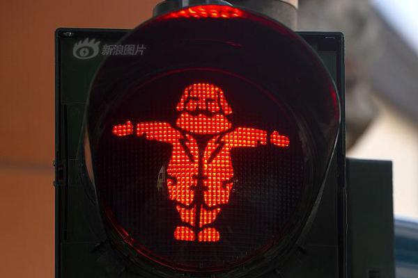 A grocery store started labeling products with their origin to help customers support local farmers