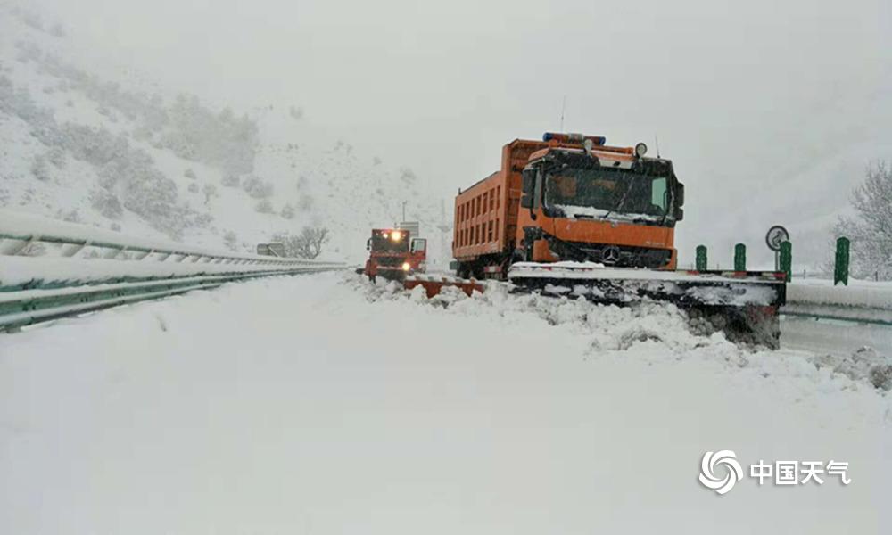 A local farm offered tours to teach people about how food is grown