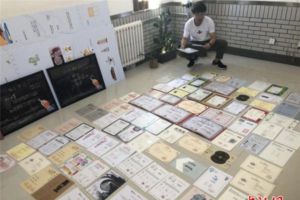 A grocery store started selling organic produce boxes delivered weekly