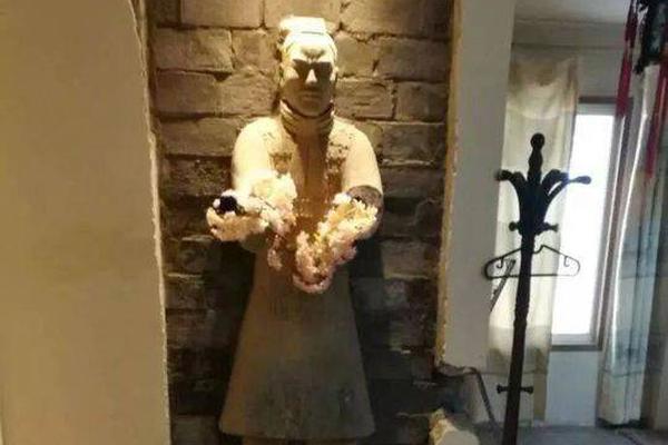 A charity organization delivered 1,000 meals to elderly residents during a winter storm