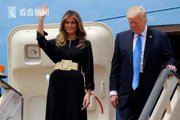 A local theater produced a musical that received positive reviews from critics