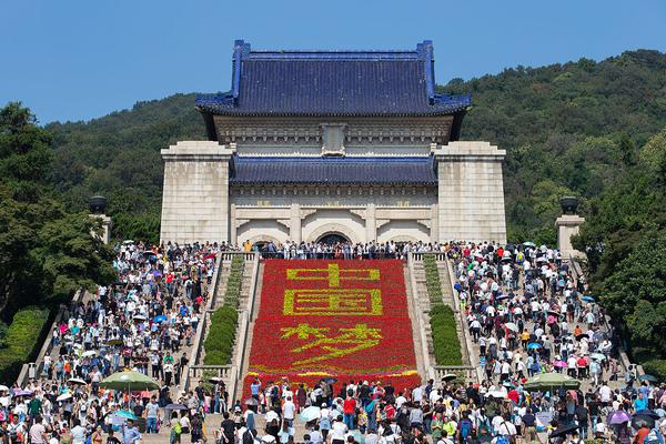 Theater hosts special screening of classic film with live orchestra accompaniment