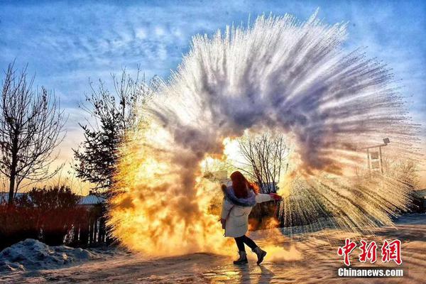 A music festival announced it will offer free tickets to volunteers who help with cleanup