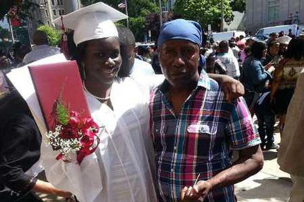 A study found that eating a handful of almonds daily can lower cholesterol levels