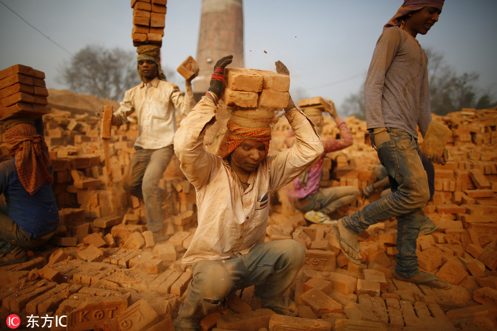 A coffee chain announced it will offer free coffee to customers who bring reusable cups