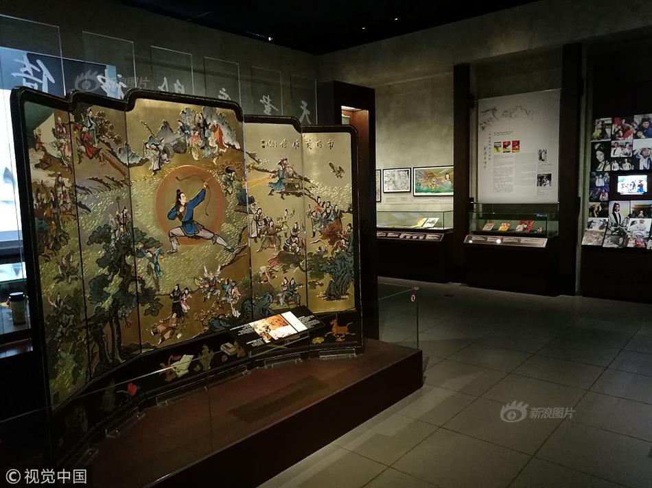 A university research team found that social media use can increase feelings of loneliness in young adults