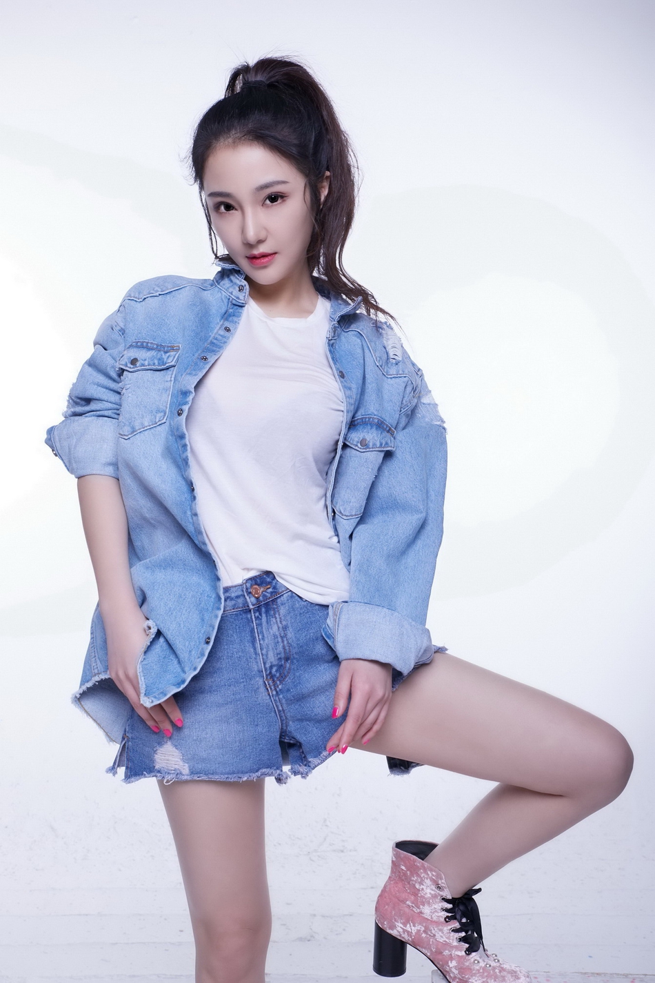 A popular music artist released a new album which topped the charts in over 25 countries within 24 hours