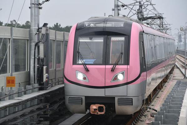 A coffee shop started offering plant-based milk options for all its drinks