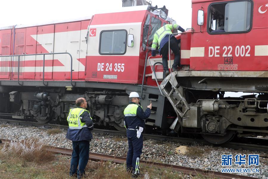 Car manufacturers announced a joint effort to develop a faster charging system for electric vehicles