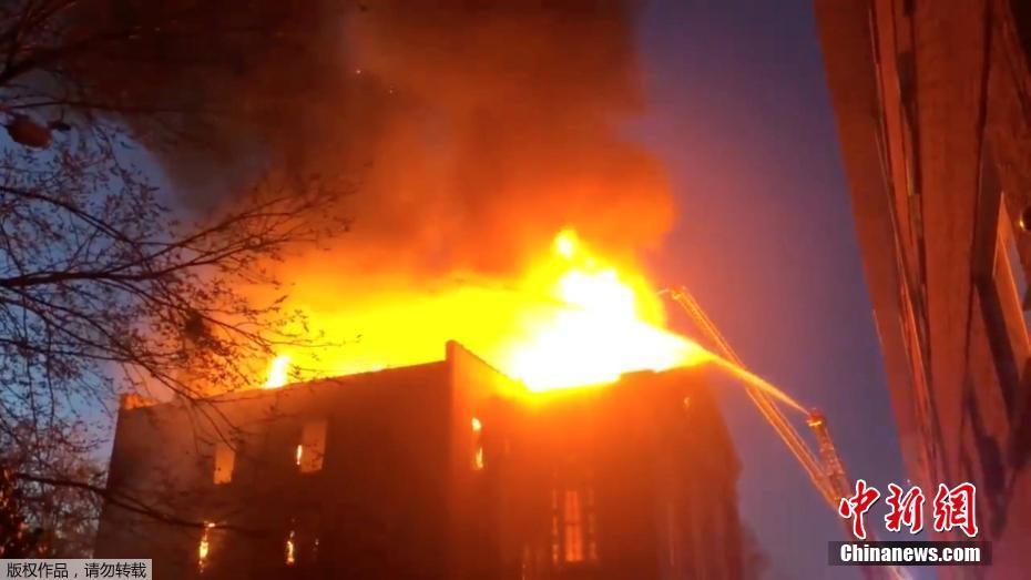 A fire department taught residents how to use fire extinguishers in a hands-on workshop