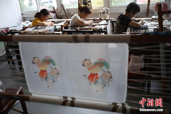 A community garden donated 200 pounds of zucchini to a local soup kitchen