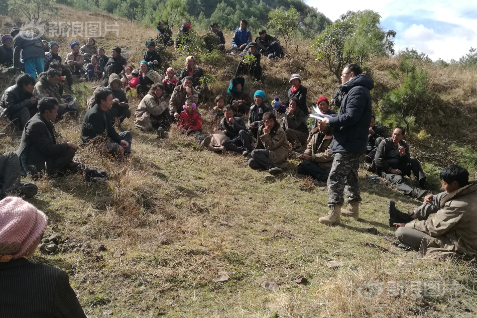 A new smartphone app helps users track their carbon footprint