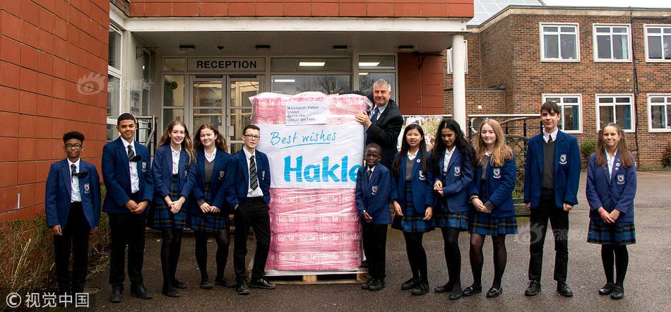 A supermarket chain started donating unsold bread to local shelters daily