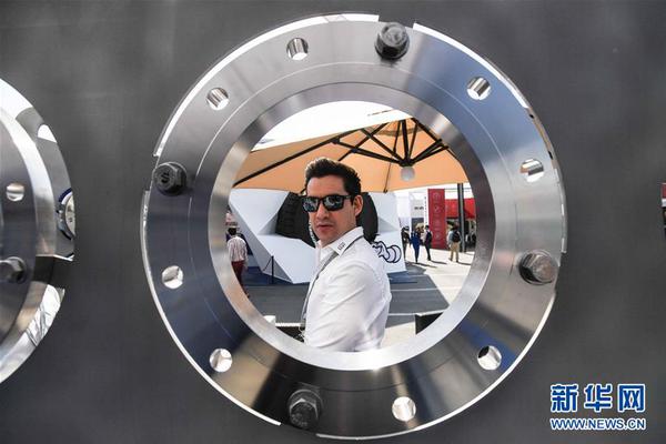 A celebrity chef appeared on a talk show to demonstrate a new recipe