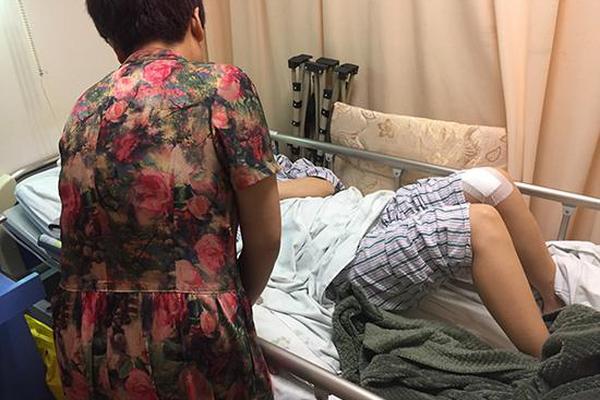 Coast guard rescues sailors from sinking boat in stormy seas