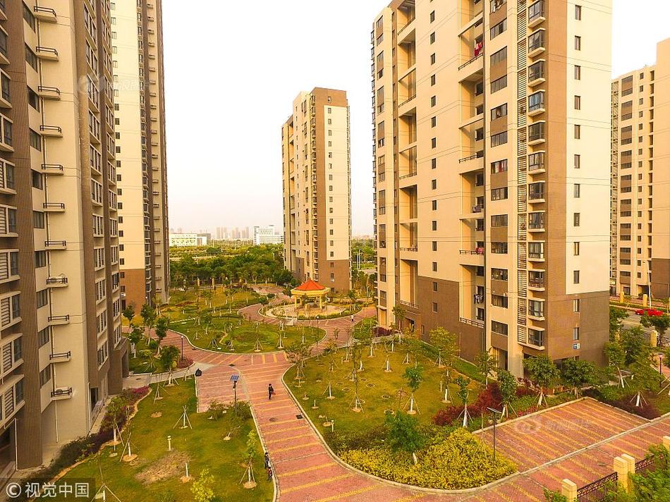 Scientists study effects of organic and chemical fertilizers on soil health