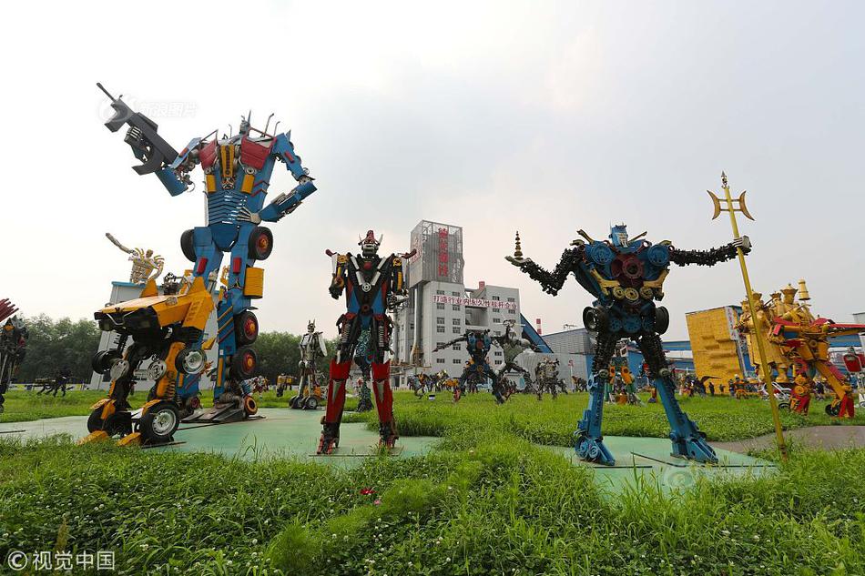 A retail giant raised its minimum wage to $21 per hour benefiting over 40000 employees