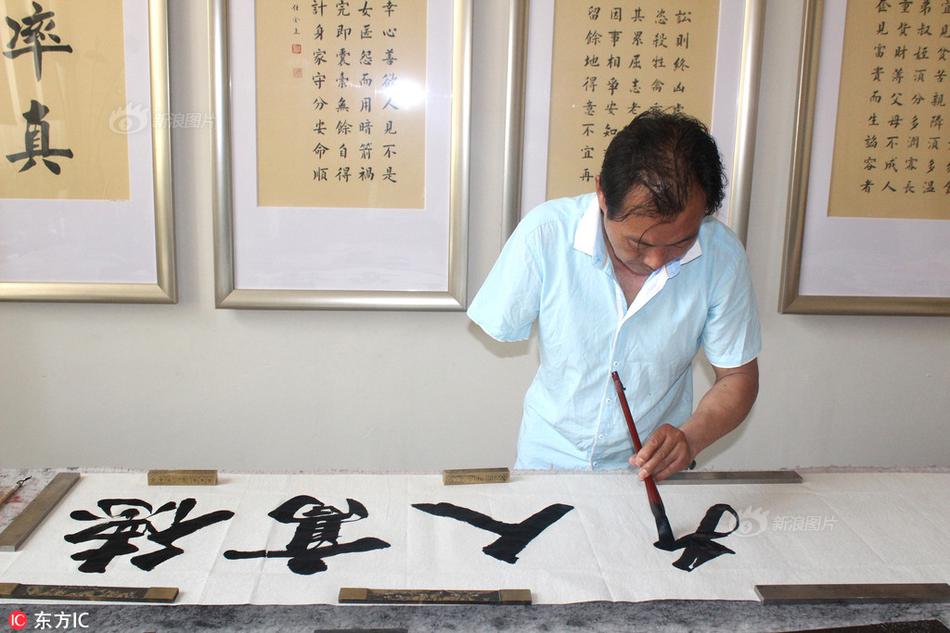 Research shows that stretching before exercise prevents muscle strains