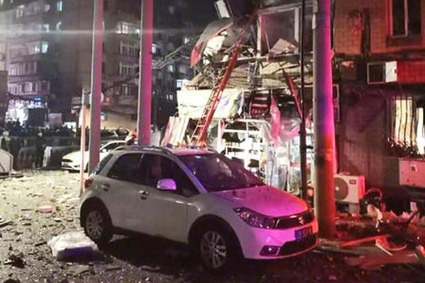 A renowned artist’s latest exhibition opened to critical acclaim attracting over 11000 visitors on its first weekend