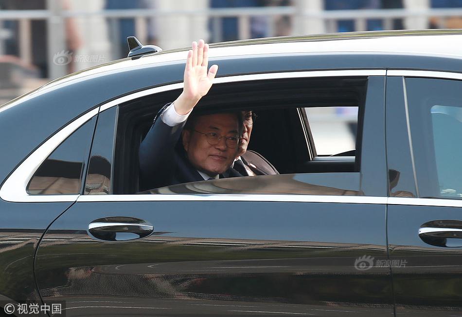 Scientists develop new method to recycle plastic waste into building materials