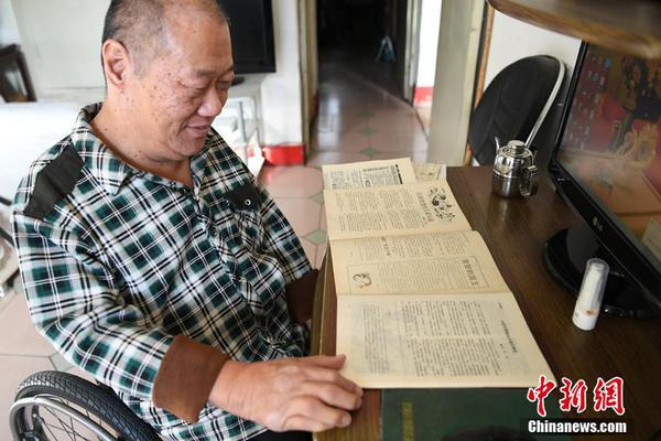 A university awarded honorary degrees to two leaders in environmental science