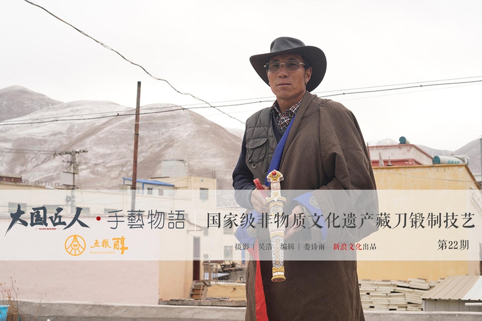 A university opened a new dormitory that can house 400 students