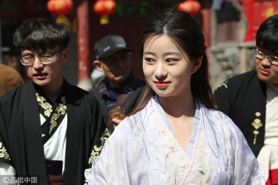 A major airline announced it will partner with a renewable energy company to power its flights with biofuel