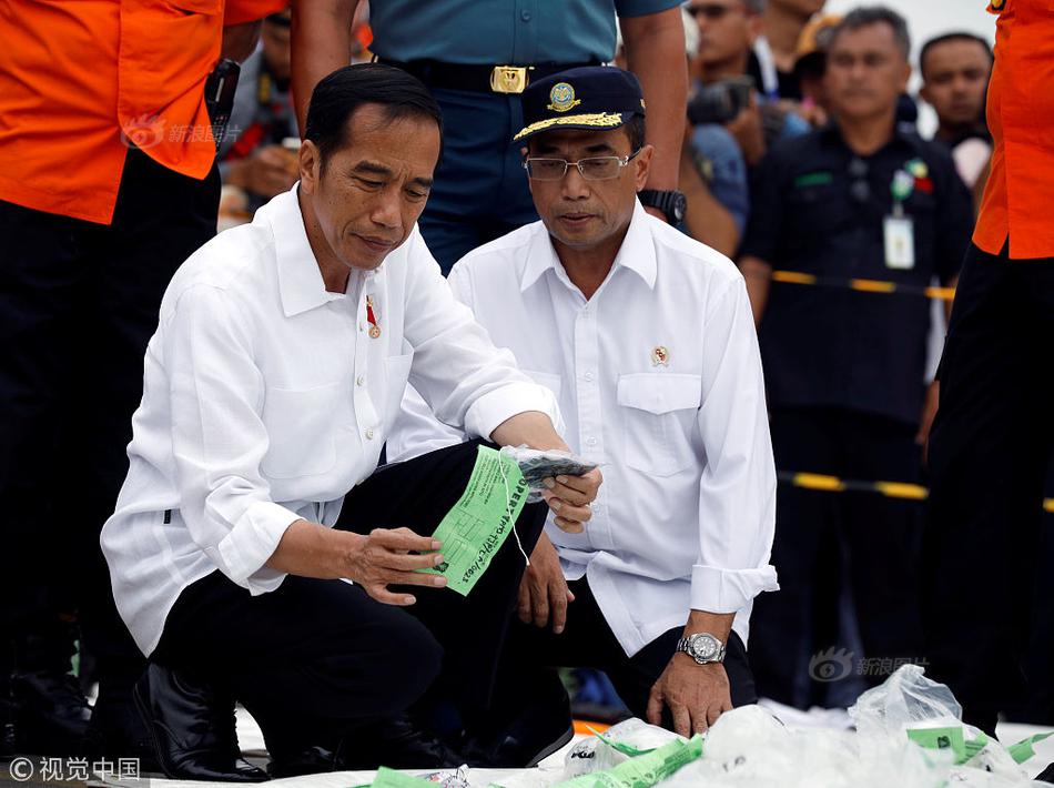 Theater group puts on outdoor production of 