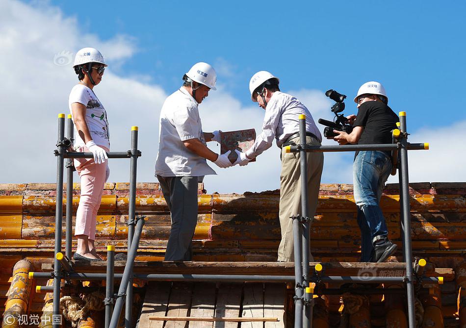 Yoga studio offers classes for people with chronic pain