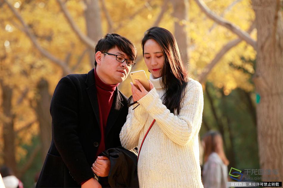 A famous actor starred in a new movie that premiered at a film festival