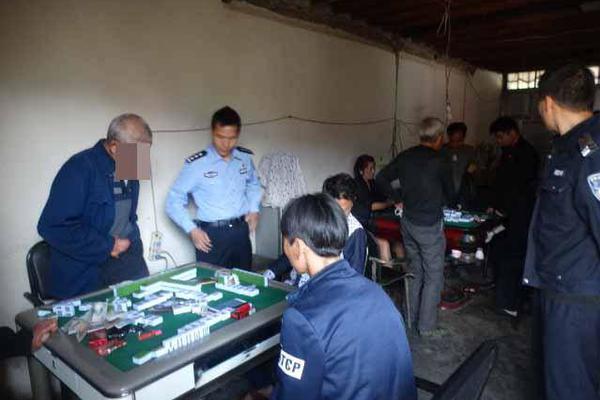 A software developer created a new app that helps users track their monthly spending and savings goals